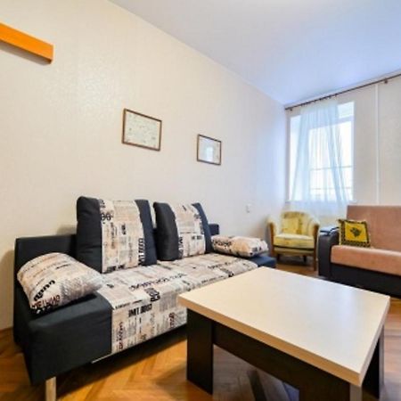 מלון יקטרינבורג Flat In The City Center מראה חיצוני תמונה